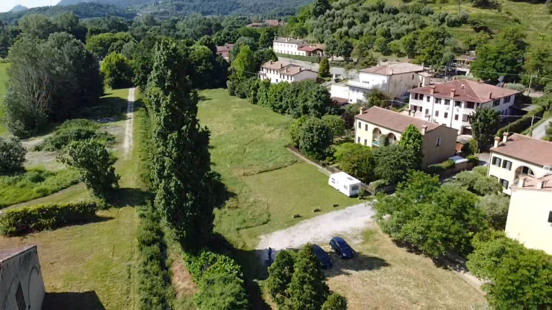 Prestigioso Terreno Edificabile a Galzignano Terme – Affacciato sul Golf Club dei Colli Euganei

...