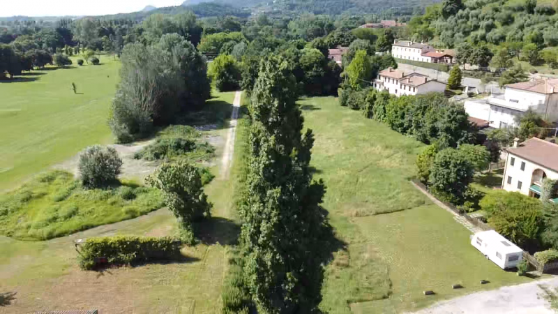 Prestigioso Terreno Edificabile a Galzignano Terme – Affacciato sul Golf Club dei Colli Euganei

...