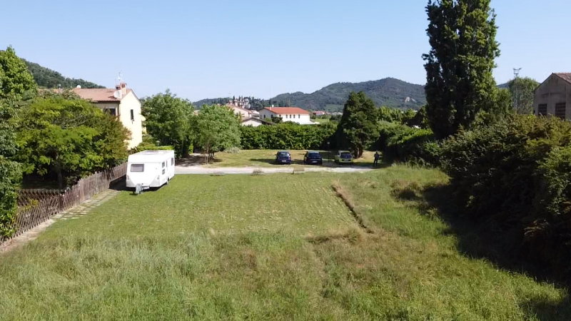 Prestigioso Terreno Edificabile a Galzignano Terme – Affacciato sul Golf Club dei Colli Euganei

...