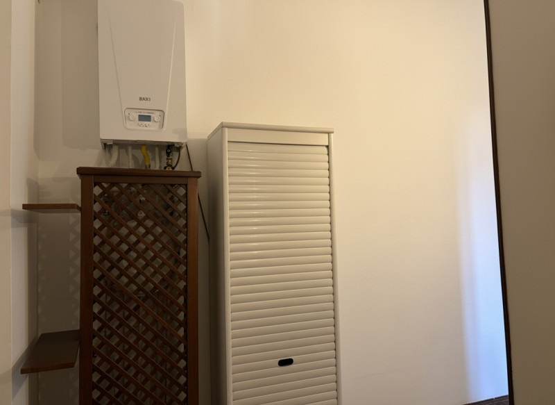 In zona comoda ai principali servizi, proponiamo in vendita luminoso appartamento situato al quar...