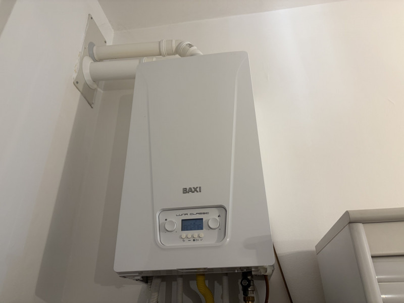 In zona comoda ai principali servizi, proponiamo in vendita luminoso appartamento situato al quar...