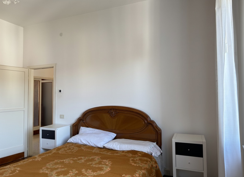 In zona comoda ai principali servizi, proponiamo in vendita luminoso appartamento situato al quar...