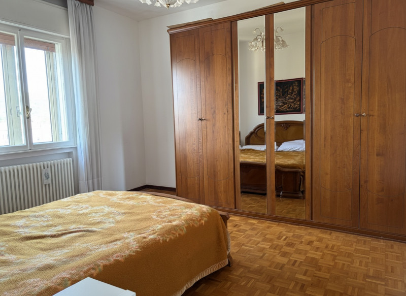 In zona comoda ai principali servizi, proponiamo in vendita luminoso appartamento situato al quar...