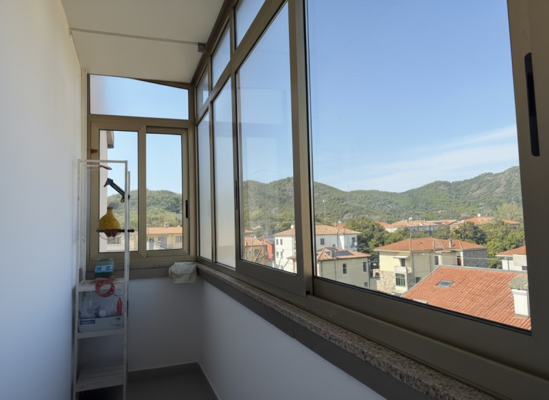 In zona comoda ai principali servizi, proponiamo in vendita luminoso appartamento situato al quar...