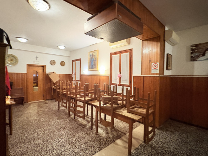 CINTO EUGANEO VENDESI CASA CON BAR-RISTORANTE + TABACCHI + APPARTAMENTO

Posizione strategica:
Ce...