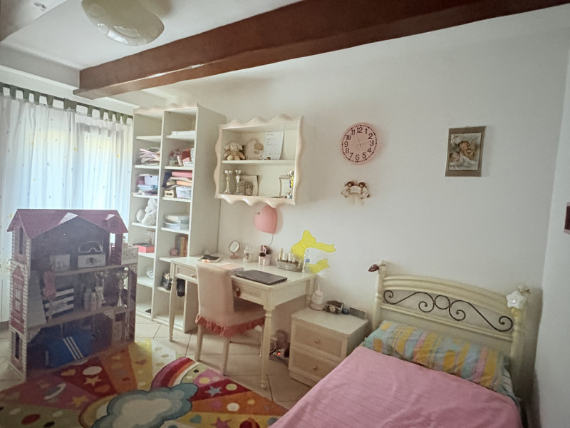 Nel cuore verde dei Colli Euganei, in una zona tranquilla e riservata, proponiamo in vendita una ...