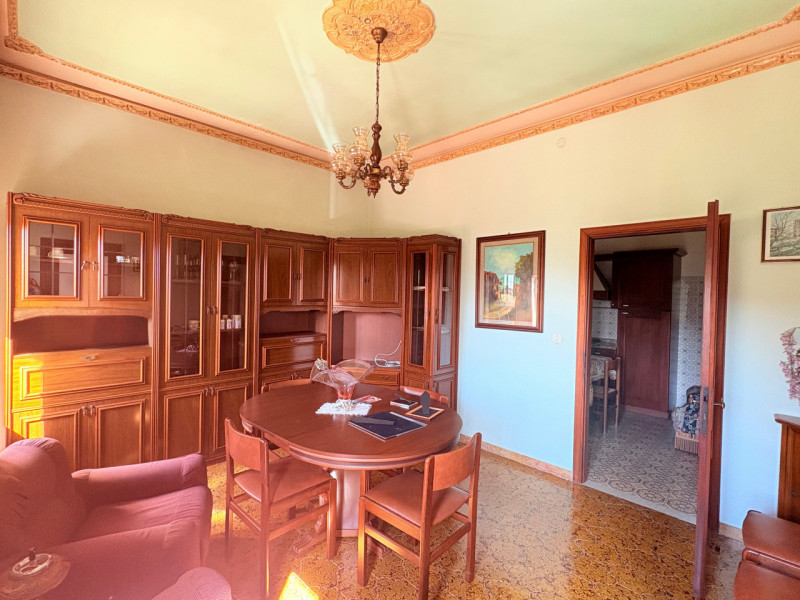 Nel cuore verde dei Colli Euganei, in una zona tranquilla e riservata, proponiamo in vendita una ...