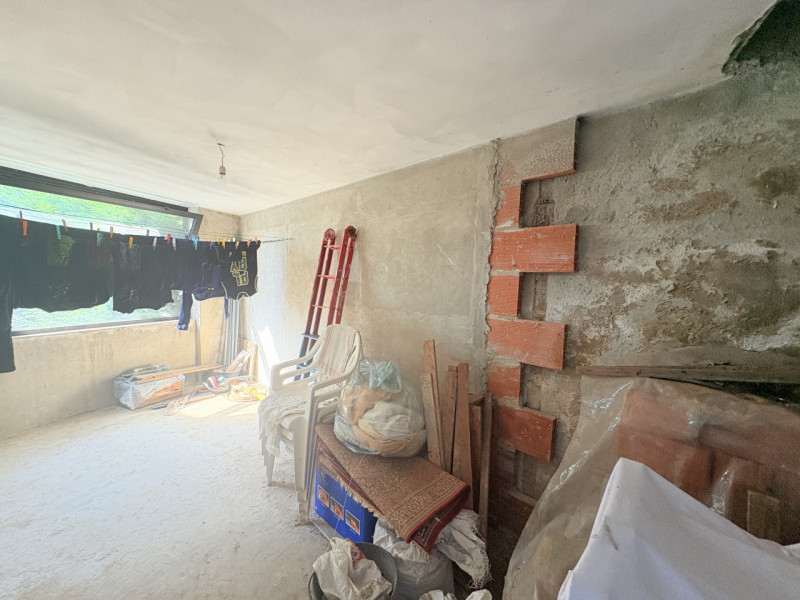 Nel cuore verde dei Colli Euganei, in una zona tranquilla e riservata, proponiamo in vendita una ...