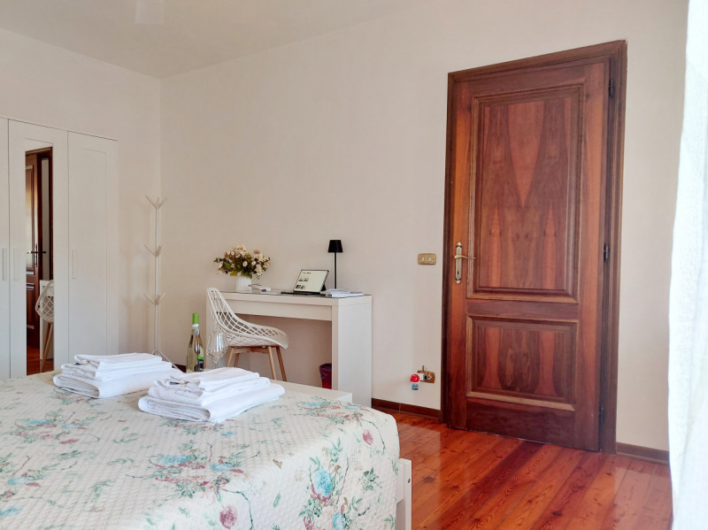 In posizione comoda al centro di Galzignano Terme, proponiamo in vendita una graziosa casa a schi...