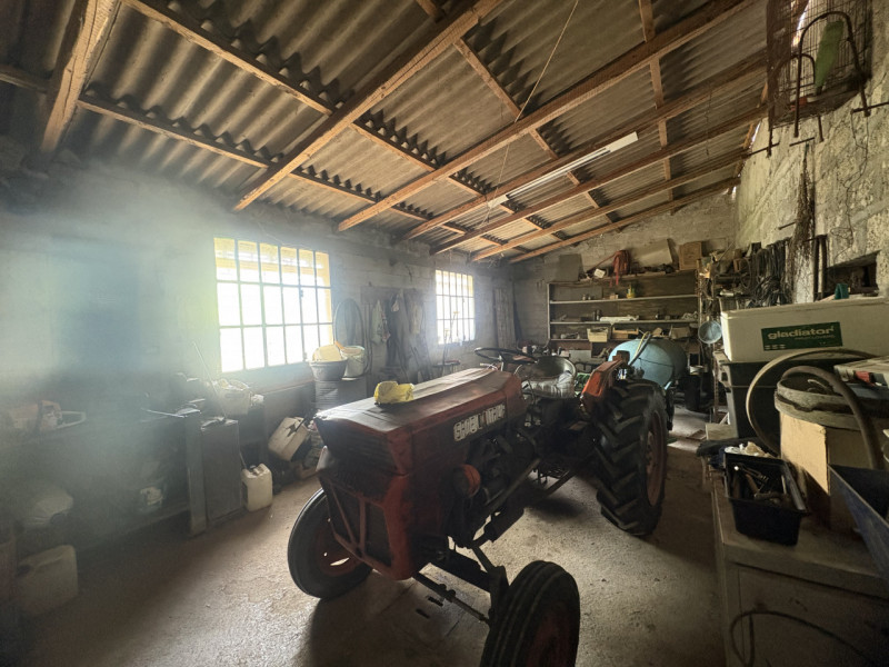 In posizione comoda al centro di Galzignano Terme, proponiamo in vendita una graziosa casa a schi...