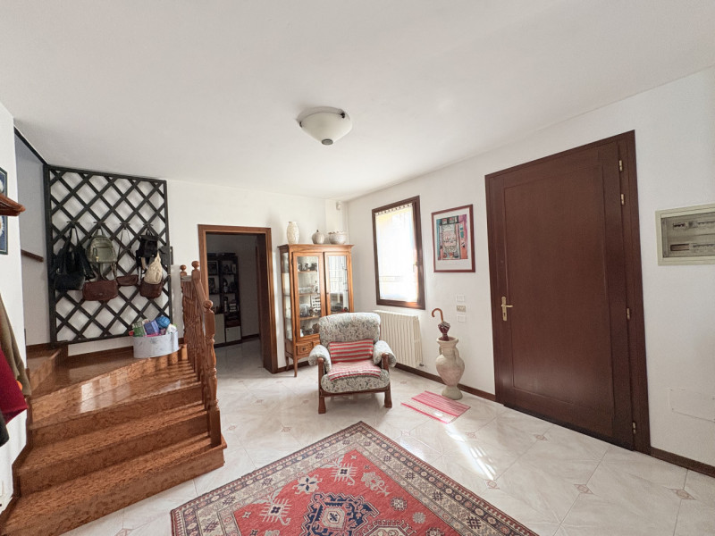 In posizione strategica tra Monselice e Battaglia Terme, alle porte dei suggestivi Colli Euganei,...