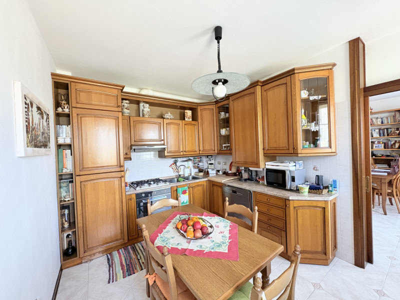 In posizione strategica tra Monselice e Battaglia Terme, alle porte dei suggestivi Colli Euganei,...