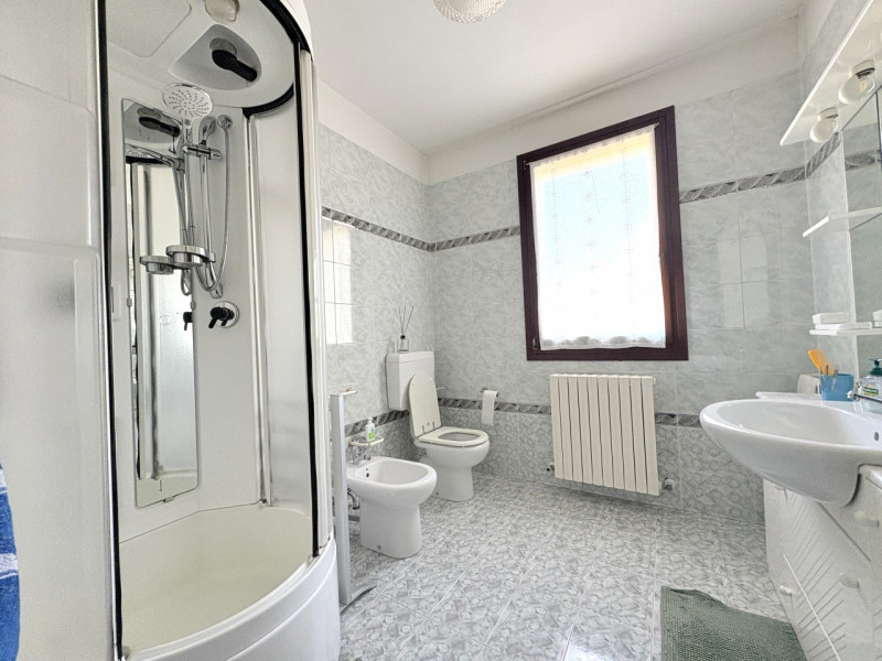 In posizione strategica tra Monselice e Battaglia Terme, alle porte dei suggestivi Colli Euganei,...