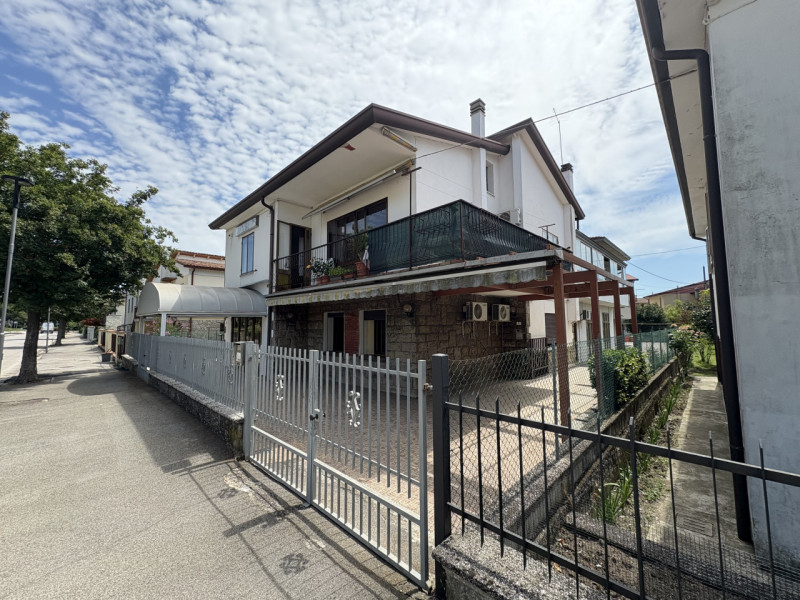 Se stai cercando un’abitazione in una zona serena di Battaglia Terme, ma che ti permetta comunque...