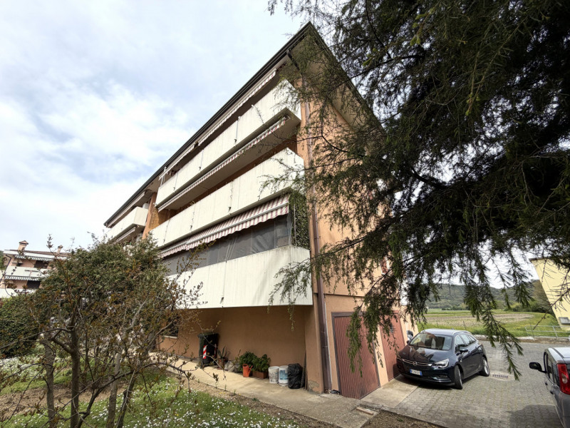 Se cerchi la tranquillità senza rinunciare alla comodità, questo appartamento è la tua prossima c...