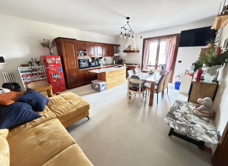 Se cerchi la tranquillità senza rinunciare alla comodità, questo appartamento è la tua prossima c...