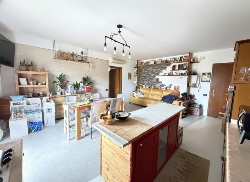 Se cerchi la tranquillità senza rinunciare alla comodità, questo appartamento è la tua prossima c...