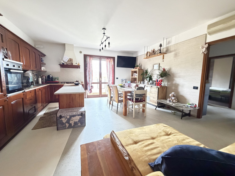 Se cerchi la tranquillità senza rinunciare alla comodità, questo appartamento è la tua prossima c...