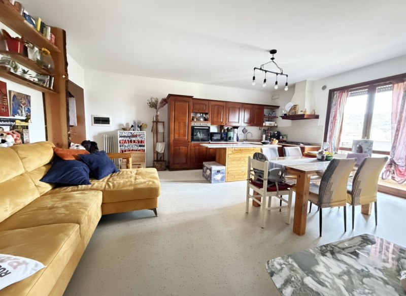 Se cerchi la tranquillità senza rinunciare alla comodità, questo appartamento è la tua prossima c...