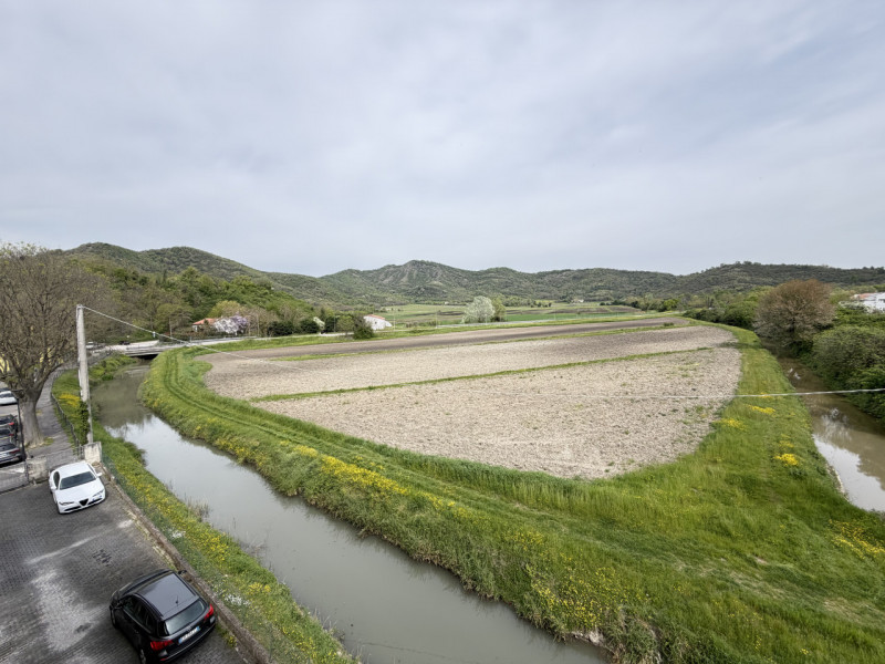 Se cerchi la tranquillità senza rinunciare alla comodità, questo appartamento è la tua prossima c...