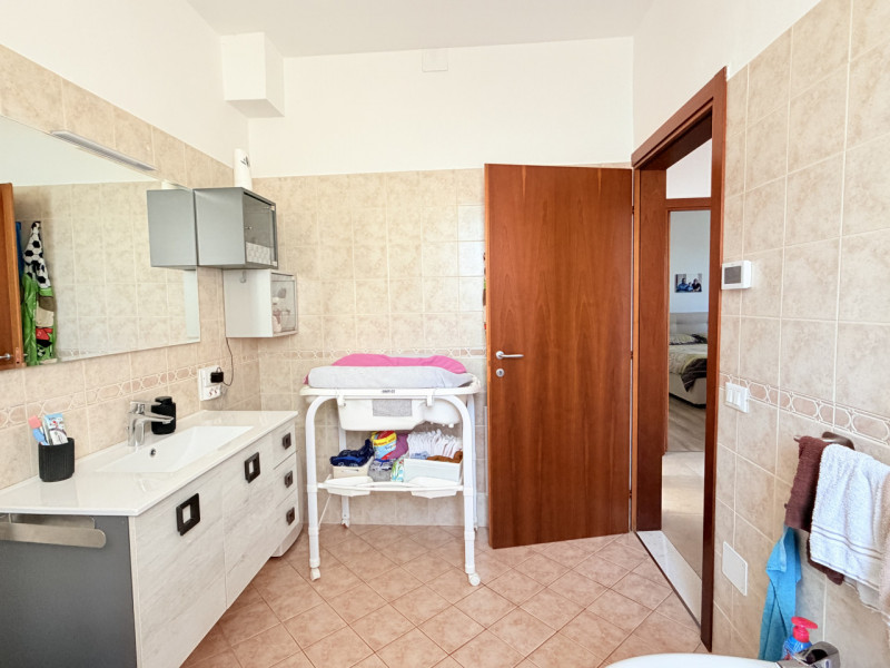 A Battaglia Terme, in una posizione tranquilla ma comoda ai principali servizi e alla viabilità, ...