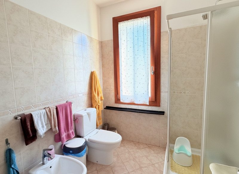 A Battaglia Terme, in una posizione tranquilla ma comoda ai principali servizi e alla viabilità, ...