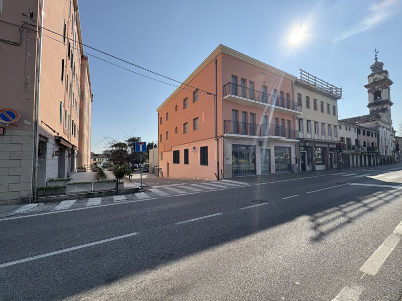 Battaglia terme: in posizione comoda a tutti i servizi quotidiani, proponiamo in vendita trilocal...