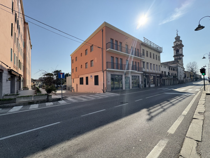 Battaglia terme: in posizione comoda a tutti i servizi quotidiani, proponiamo in vendita trilocal...