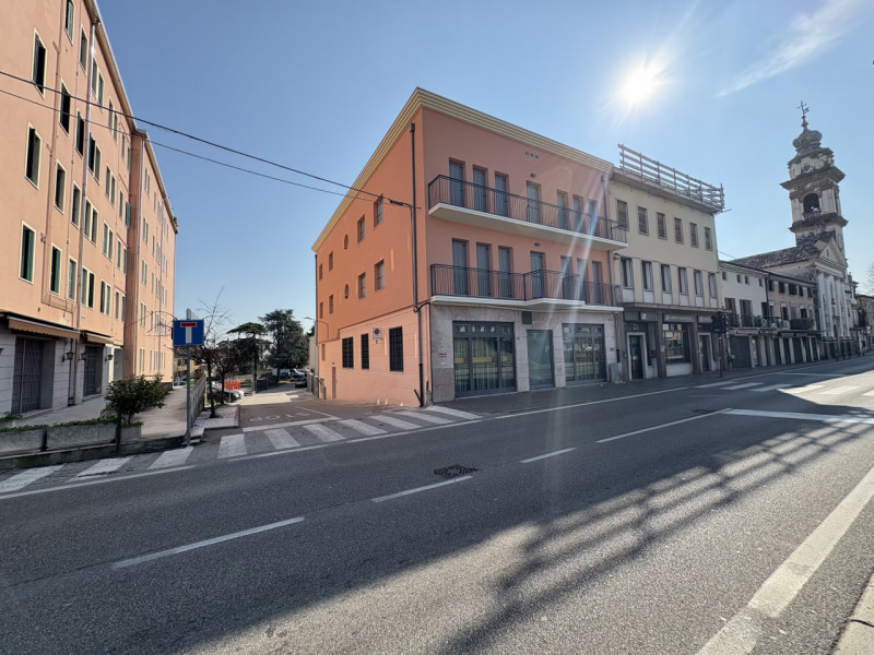 Battaglia terme: in posizione comoda a tutti i servizi quotidiani, proponiamo in vendita trilocal...