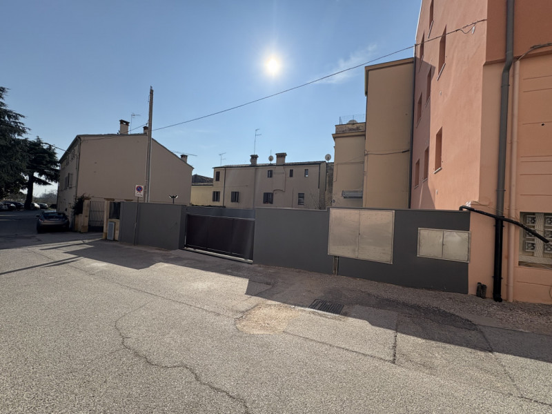 Battaglia terme: in posizione comoda a tutti i servizi quotidiani, proponiamo in vendita trilocal...