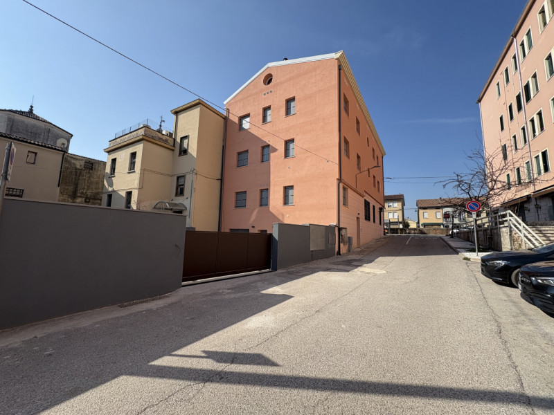 Battaglia terme: in posizione comoda a tutti i servizi quotidiani, proponiamo in vendita trilocal...