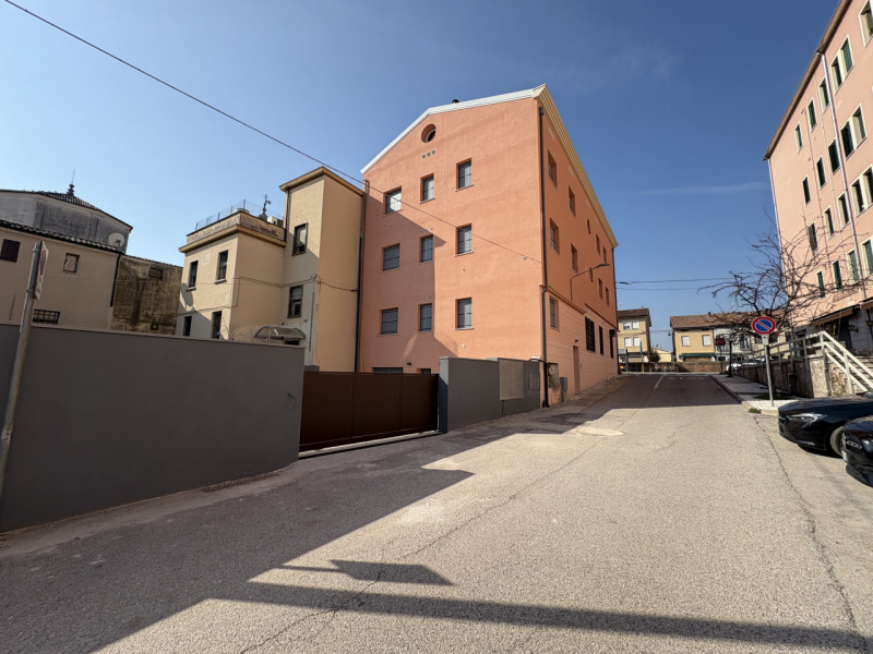 Battaglia terme: in posizione comoda a tutti i servizi quotidiani, proponiamo in vendita trilocal...