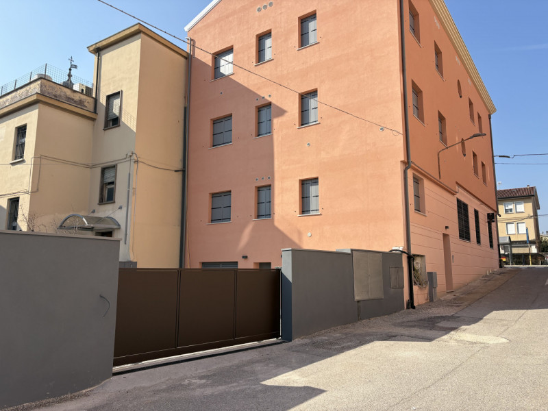 Battaglia terme: in posizione comoda a tutti i servizi quotidiani, proponiamo in vendita trilocal...