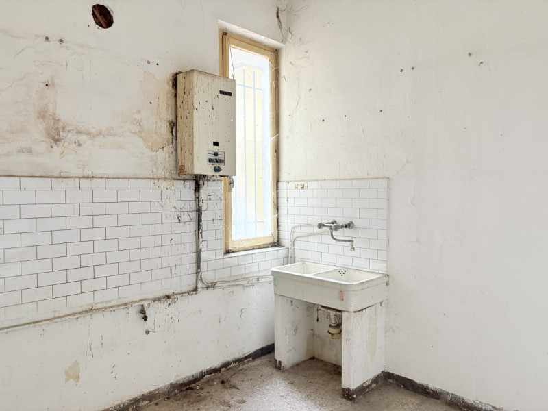 A Battaglia Terme, in posizione comoda ai principali servizi del paese e alla viabilità principal...