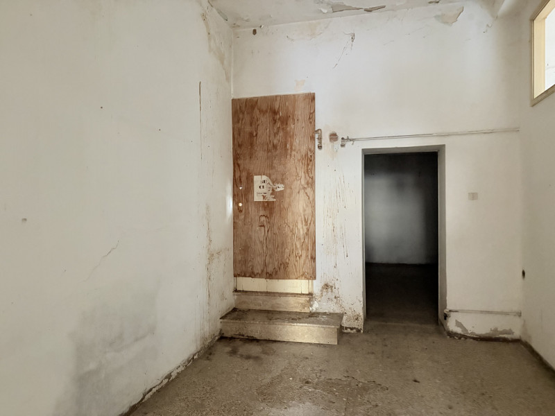 A Battaglia Terme, in posizione comoda ai principali servizi del paese e alla viabilità principal...