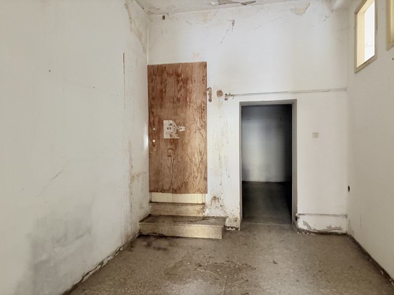 A Battaglia Terme, in posizione comoda ai principali servizi del paese e alla viabilità principal...