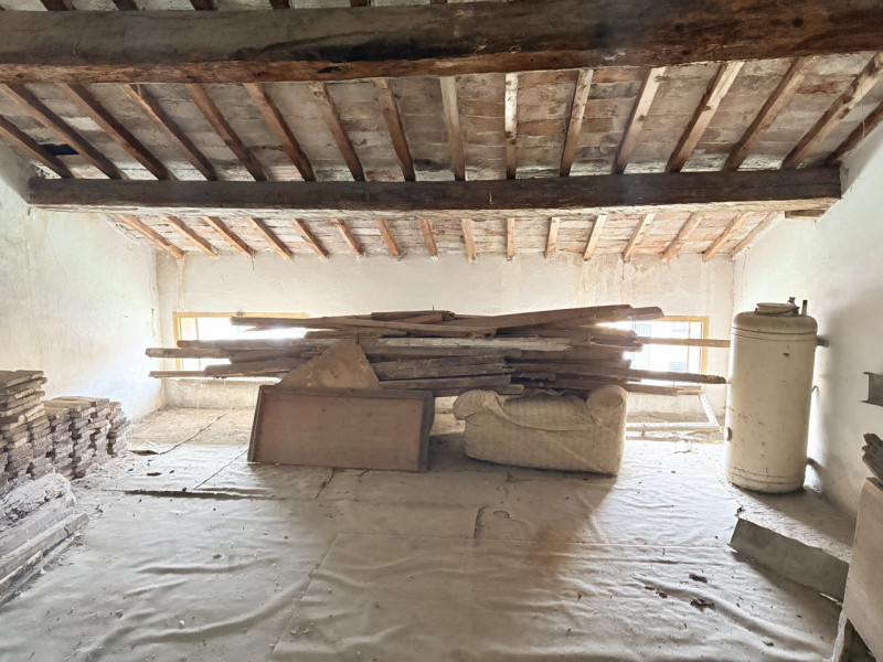 A Battaglia Terme, in posizione comoda ai principali servizi del paese e alla viabilità principal...