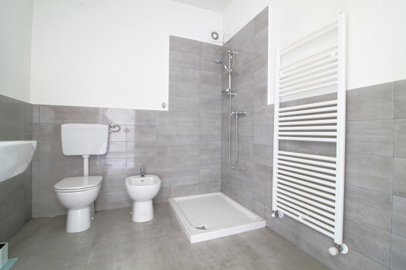 Situato nella tranquilla località di Luvigliano, Torreglia, questo appartamento offre un'oasi di ...