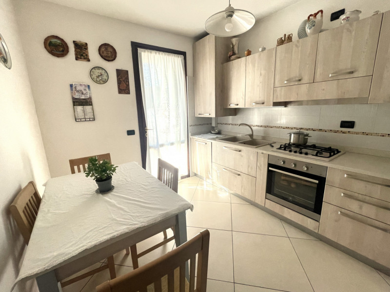 Nel cuore di Torreglia, alle porte dei Colli Euganei, proponiamo in vendita una porzione di casa ...