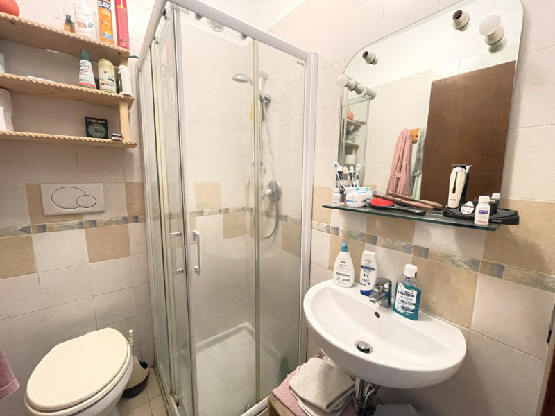 Nel cuore di Torreglia, alle porte dei Colli Euganei, proponiamo in vendita una porzione di casa ...