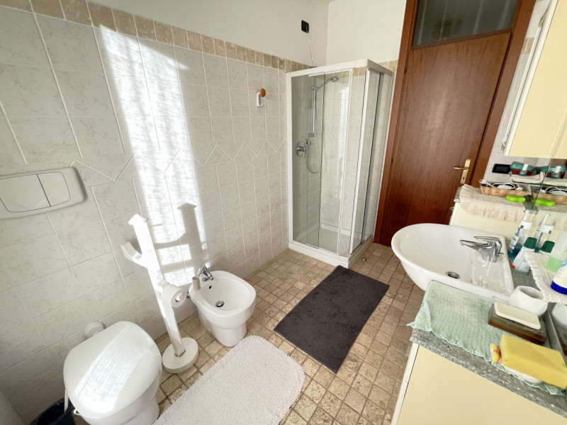 Nel cuore di Torreglia, alle porte dei Colli Euganei, proponiamo in vendita una porzione di casa ...