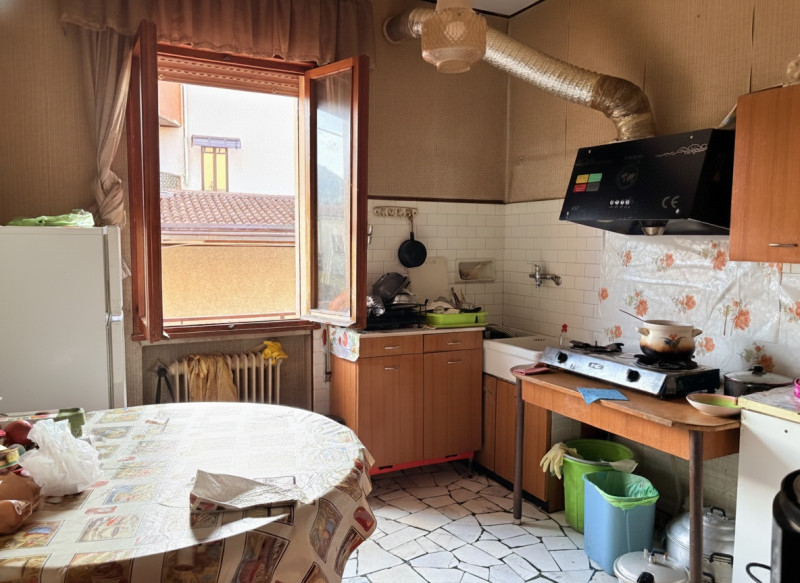 Nel cuore di Torreglia, in posizione centralissima e comoda a tutti i principali servizi, proponi...