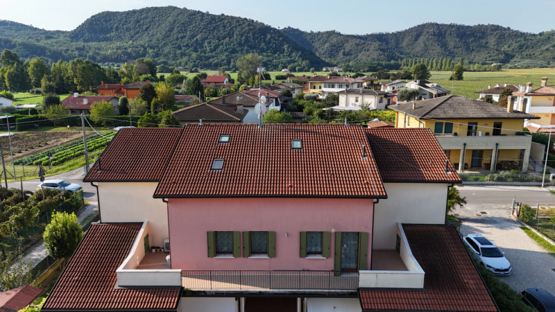 In un contesto tranquillo e riservato, immerso nel verde dei Colli Euganei ma a pochi minuti dall...