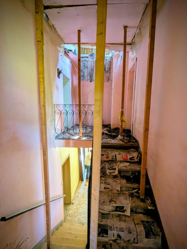 In posizione unica e suggestiva, immerso nel verde dei Colli Euganei, proponiamo in vendita un af...