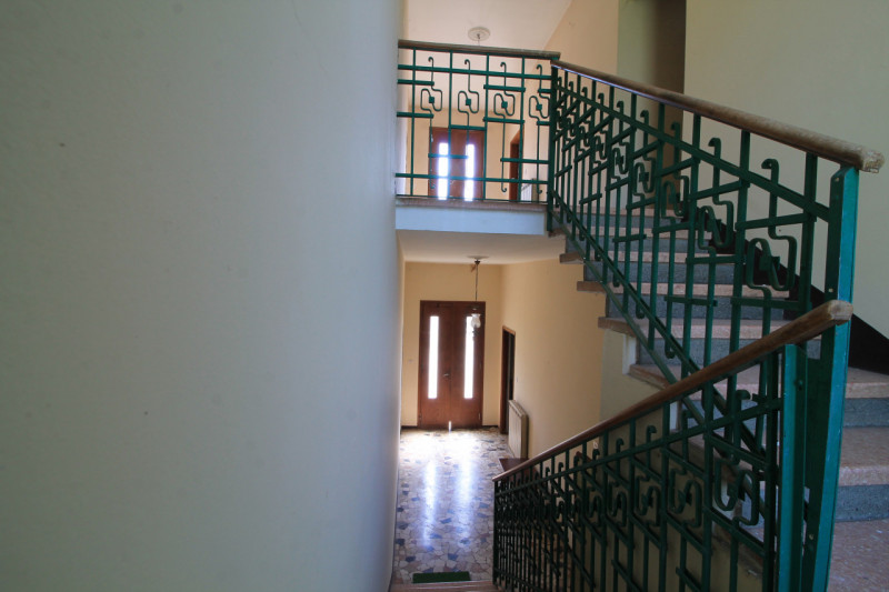 GALZIGNANO TERME: Proponiamo questo rustico completamente da ristrutturare situato nei colli, con...