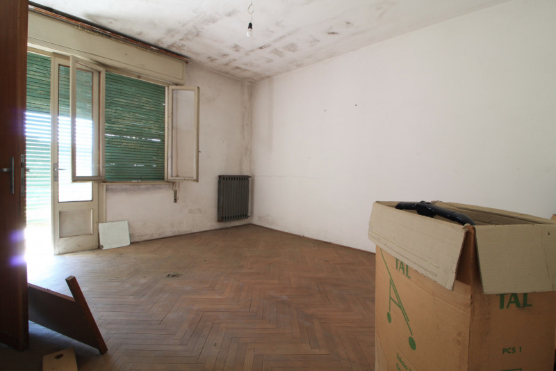 GALZIGNANO TERME: Proponiamo questo rustico completamente da ristrutturare situato nei colli, con...