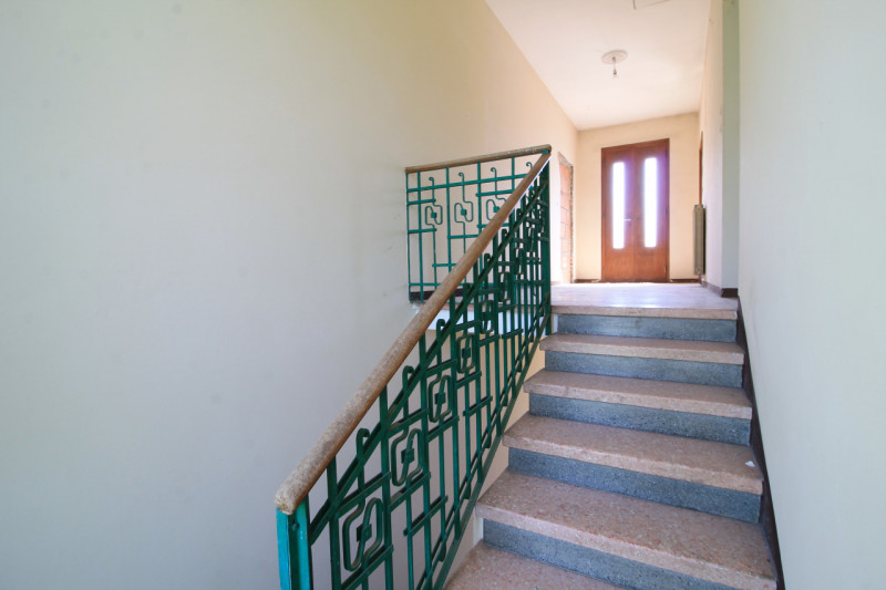 GALZIGNANO TERME: Proponiamo questo rustico completamente da ristrutturare situato nei colli, con...