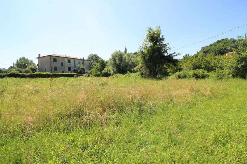 GALZIGNANO TERME: Proponiamo questo rustico completamente da ristrutturare situato nei colli, con...