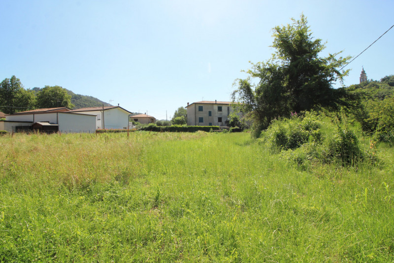 GALZIGNANO TERME: Proponiamo questo rustico completamente da ristrutturare situato nei colli, con...