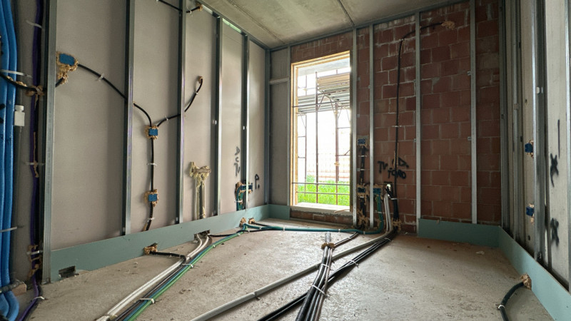 Proponiamo in Vendita appartamento, con ingresso indipendente,  a 2 Camere da letto, al piano Ter...